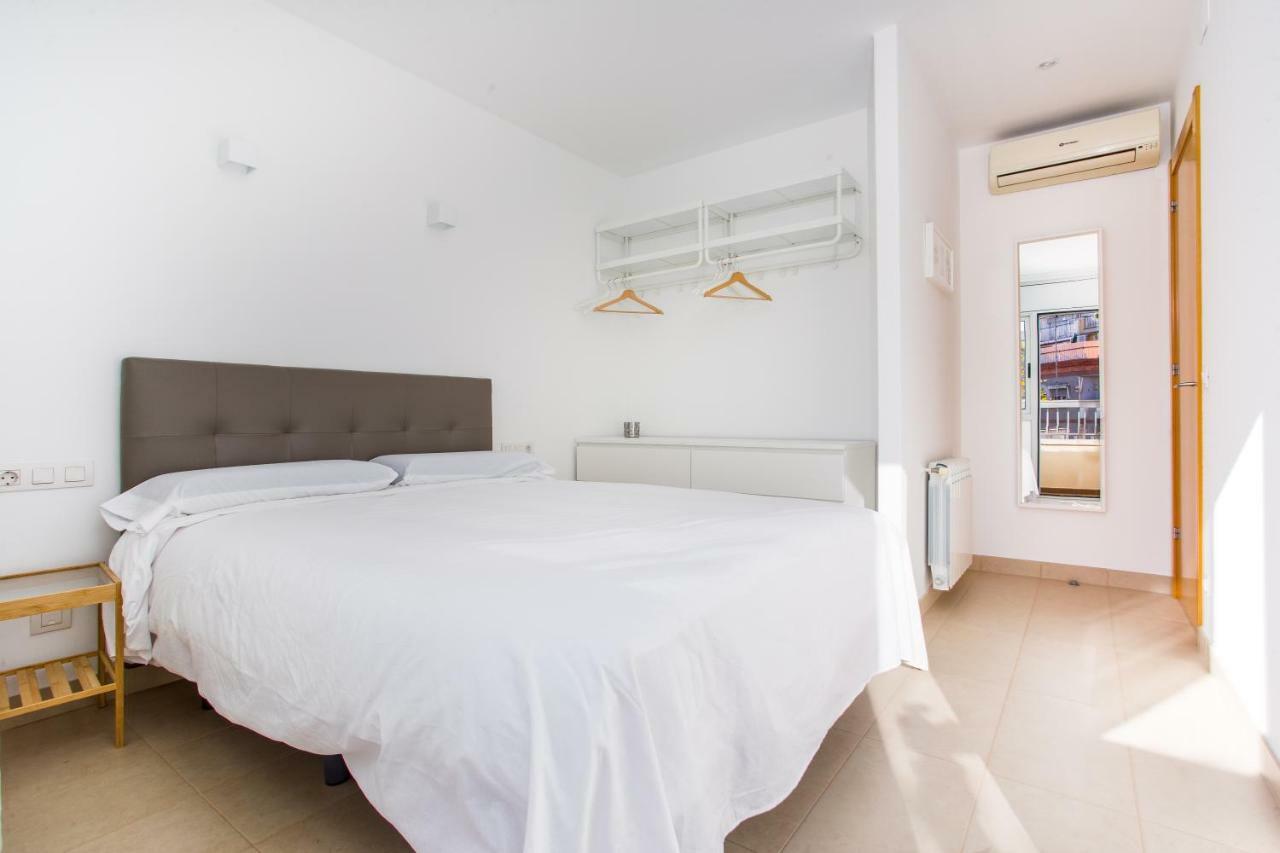 Feriapiso Apartments Palmer L'Hospitalet de Llobregat Bagian luar foto