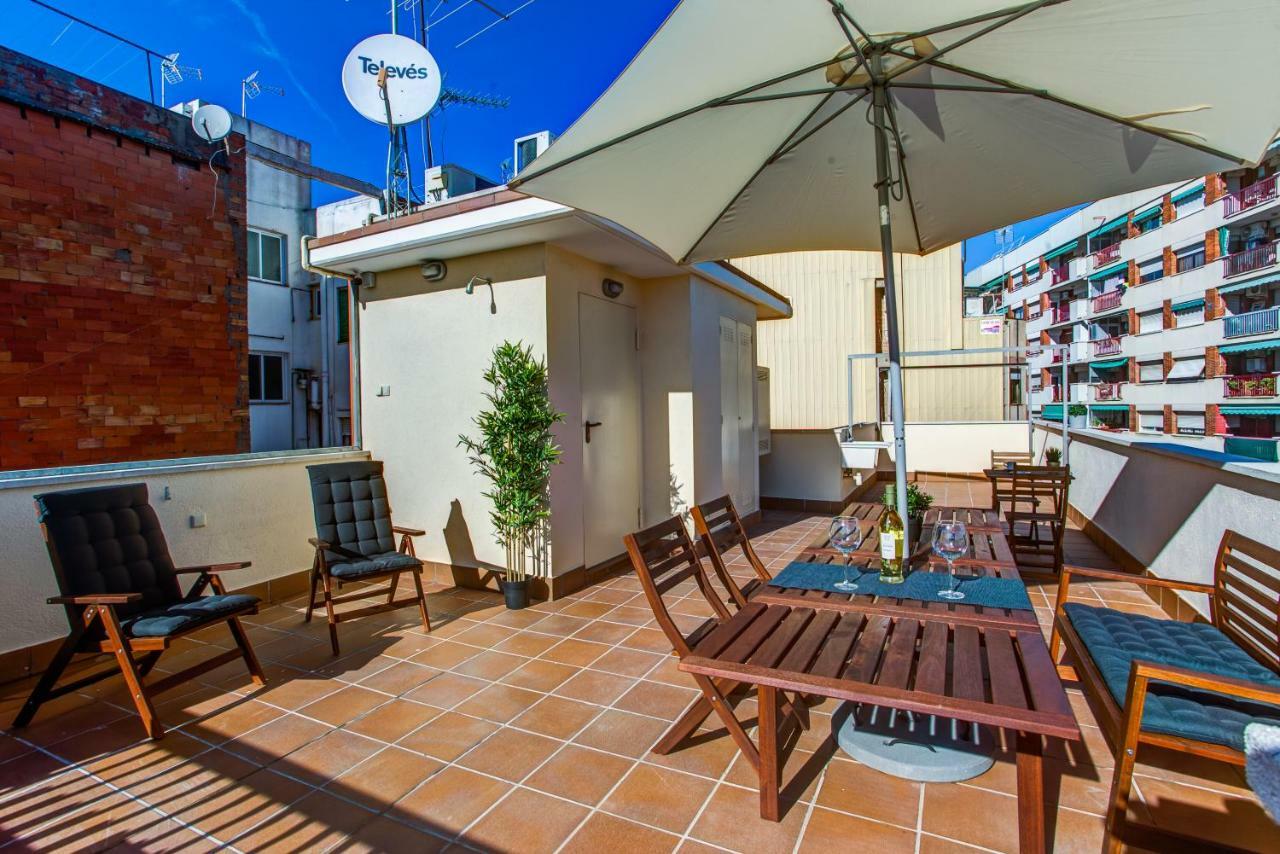 Feriapiso Apartments Palmer L'Hospitalet de Llobregat Bagian luar foto